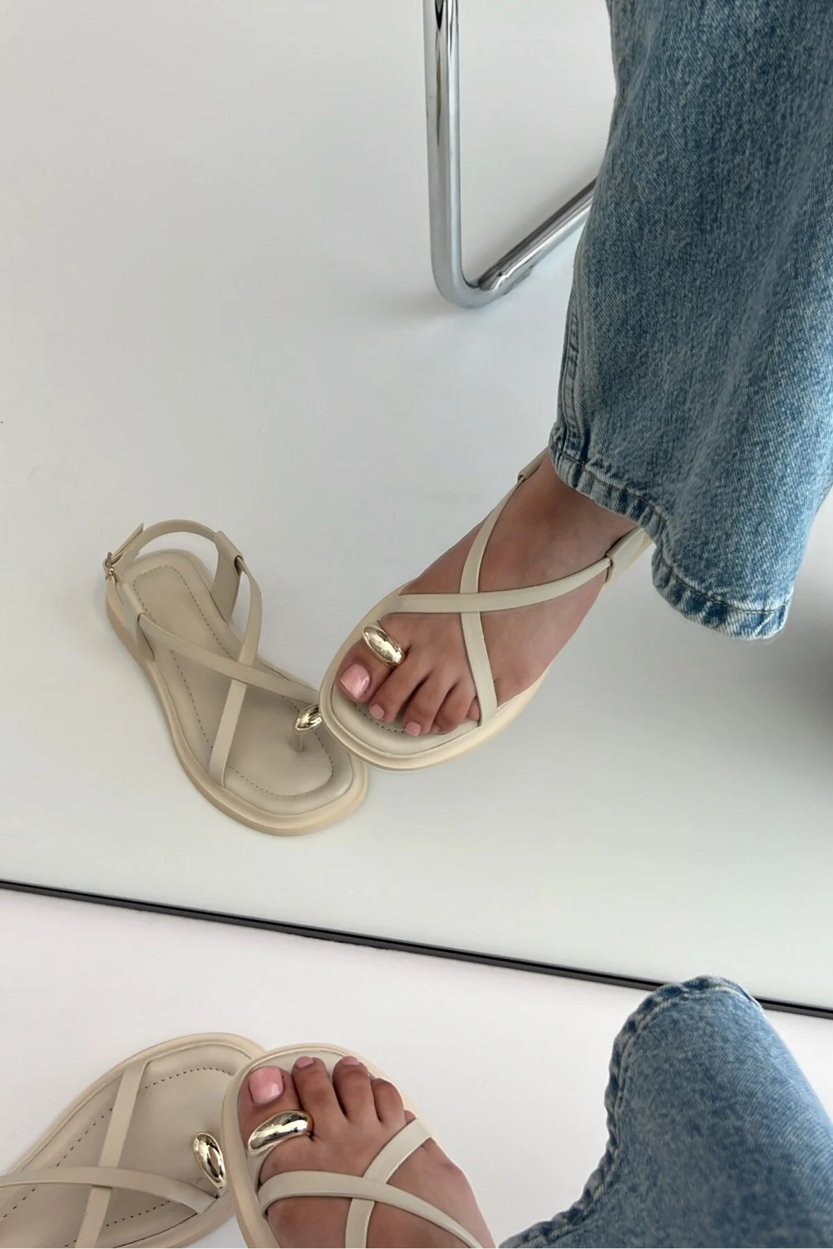 Dolly Yüzük Detaylı sandalet