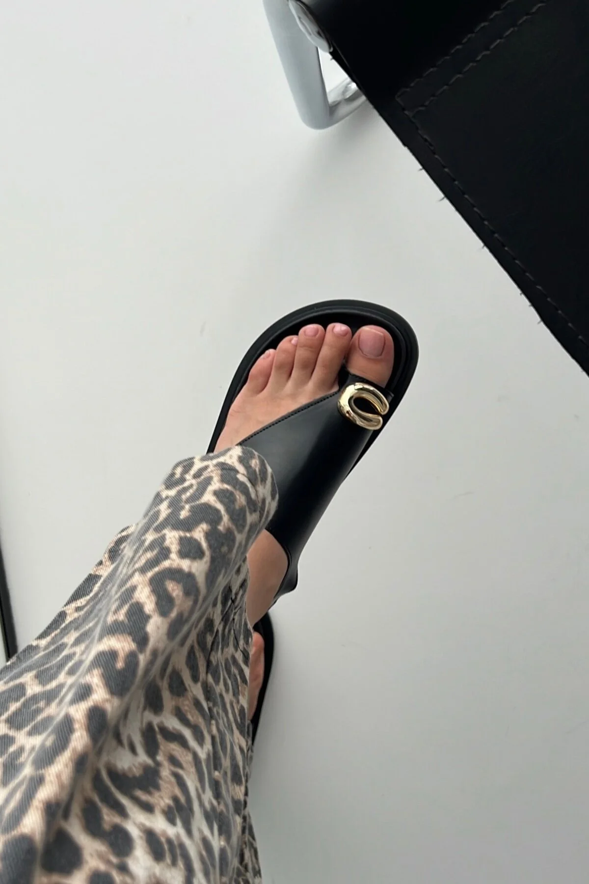 Rox Yüzüklü Sandalet