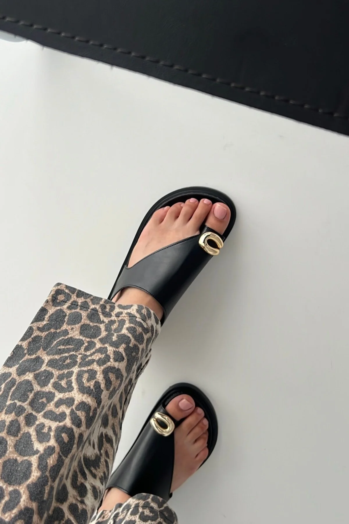 Rox Yüzüklü Sandalet